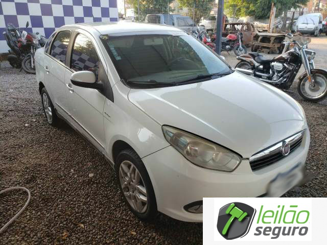 LOTE 039 FIAT/GRAND SIENA ESSENCE DUALOGIC 1.6 16V E.TORQ 2013