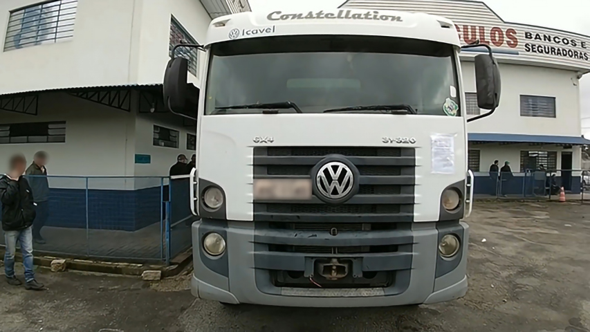 LOTE 005 - VW CNC 6x4 Basculante 2010