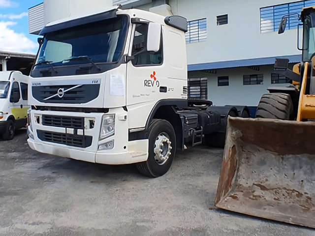 LOTE 008 - LOTE 048-2020 Volvo FM 370 6x2t 2014