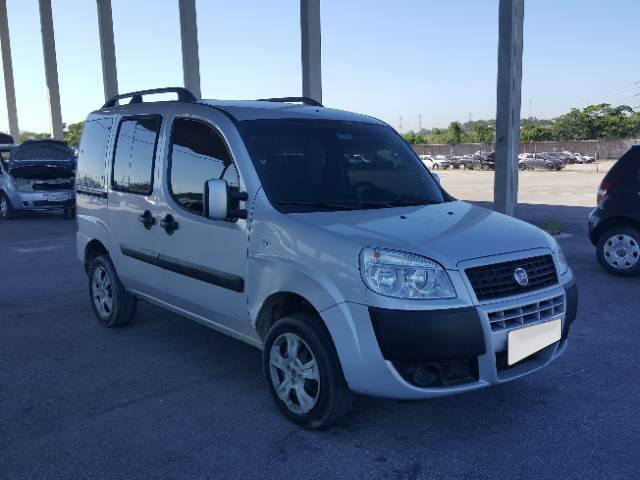 LOTE 015 - FIAT DOBLO Essence 1.8 16V (Flex) 2015