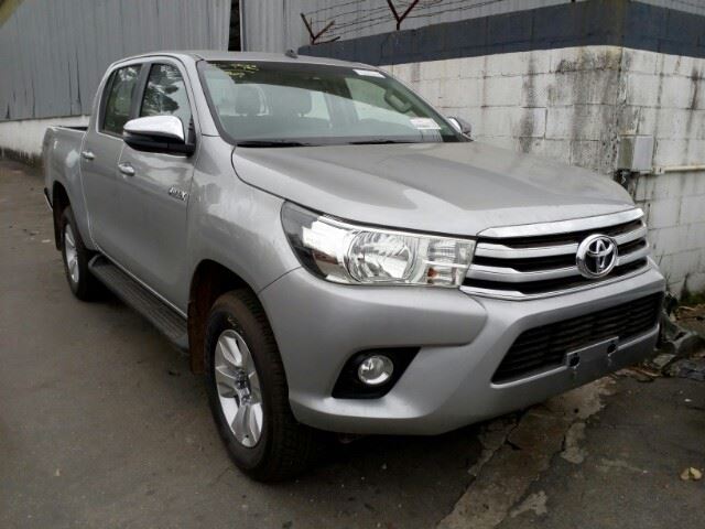 LOTE 028 - Toyota Hilux 2.8 TDI SRV CD 4x4 2017