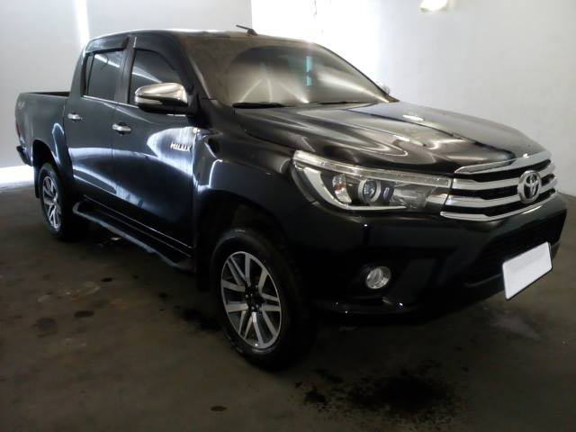 LOTE 038 - Toyota Hilux 2.8 TDI SRX CD 4x4 (Aut) 2017