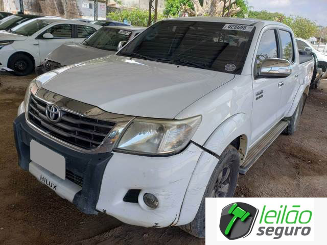 LOTE 008  TOYOTA/HILUX CD SRV 2.7 16V VVT-I 2014